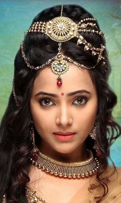  Chandra Nandini 